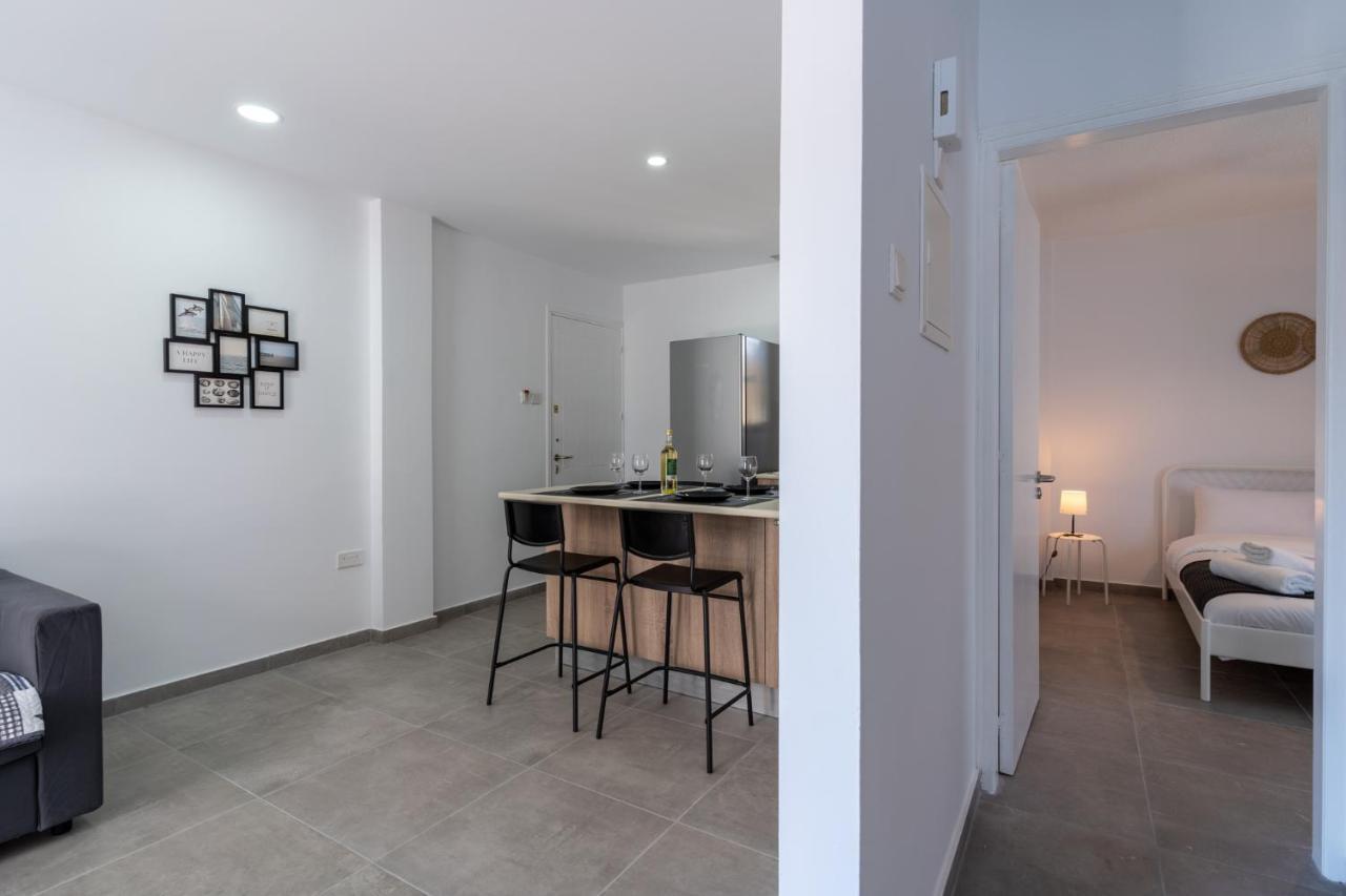 Odyssey - Captivating 2-Bedroom Retreat In Larnaca Exterior photo