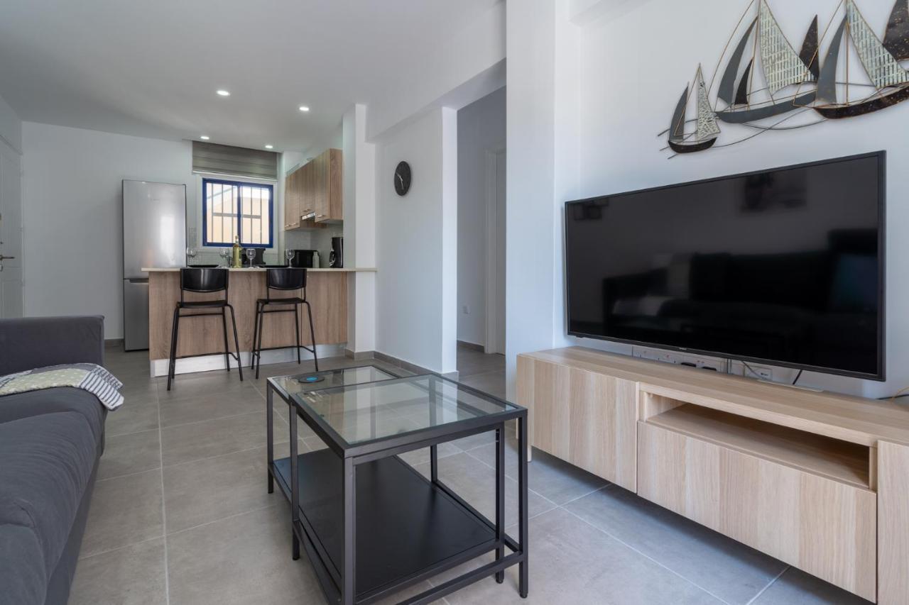 Odyssey - Captivating 2-Bedroom Retreat In Larnaca Exterior photo