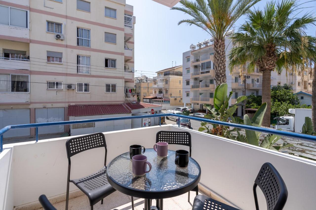 Odyssey - Captivating 2-Bedroom Retreat In Larnaca Exterior photo